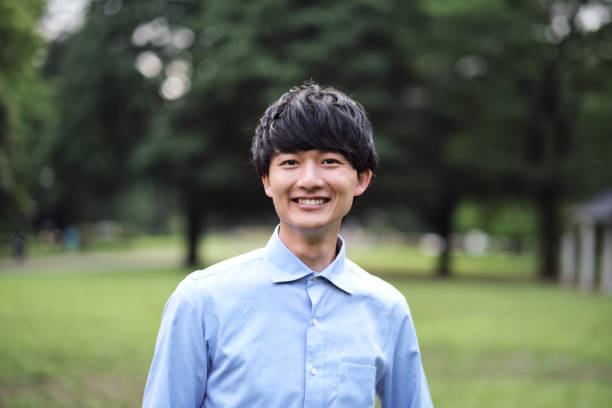 AI生成の「平均顔」が語る日本人の顔イラストで伝える・見せる・考える誰でも描けるイラストプレゼン研究所