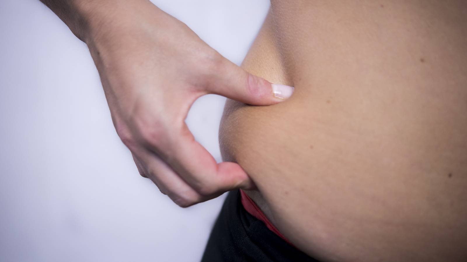 医師監修 産後のお腹を引き締めたい！へこまない原因と引き締め方法を解説