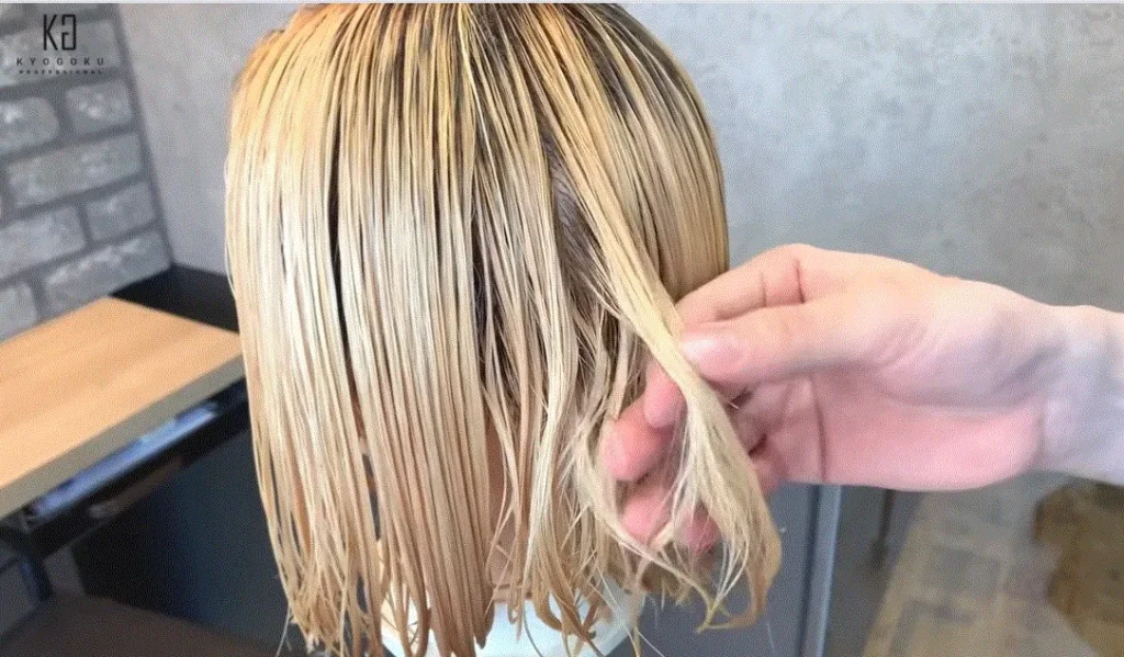 美容室で 白髪染めの頻度 何 ヶ月に1度が正解？エイジングケア美容師が解説します！新橋駅徒歩1分髪質改善で美髪になれる美容院 美容室 AIR銀座タワー エアーギンザタワー