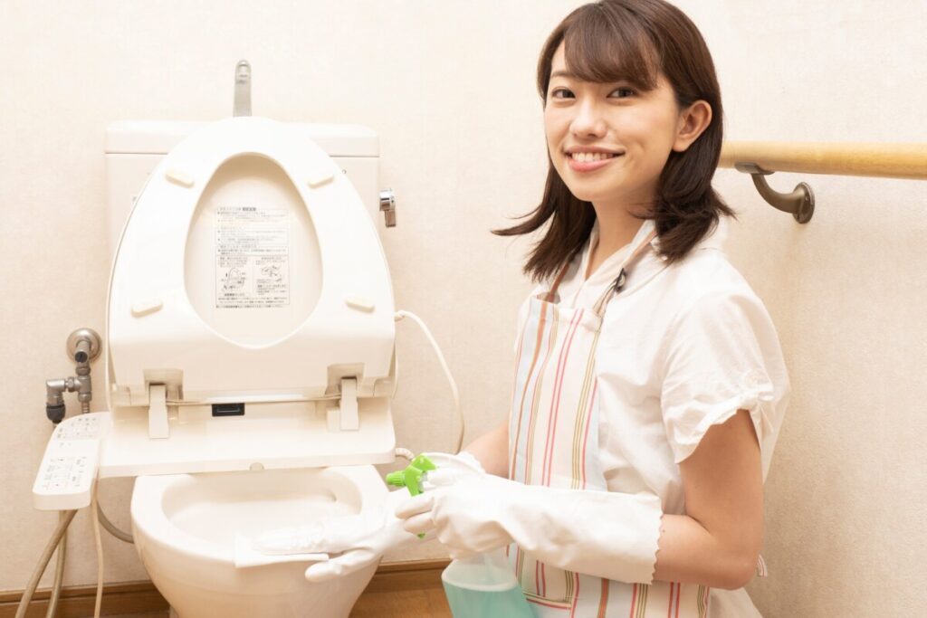 便器の尿石も「茂木和哉 極」で落とせる!?表面の水垢を効率よく落とす方法もご紹介茂木流掃除講座 茂木和哉