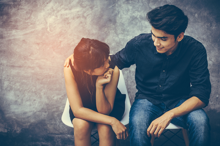 ボディタッチは男性からのメッセージ？背中、二の腕など部位別でわかる男性心理 - Love Story