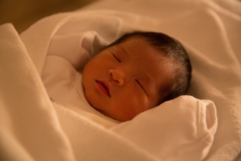 寝室の電気、つけたまま？それとも真っ暗派？睡眠時に適した照明の条件とは？電動ベッドのActive Sleep アクティブスリープ 公式通販サイト