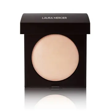 今話題の ハイライトチーク とは？印象別のおすすめチークと入れ方 - CanCam.jp キャンキャン