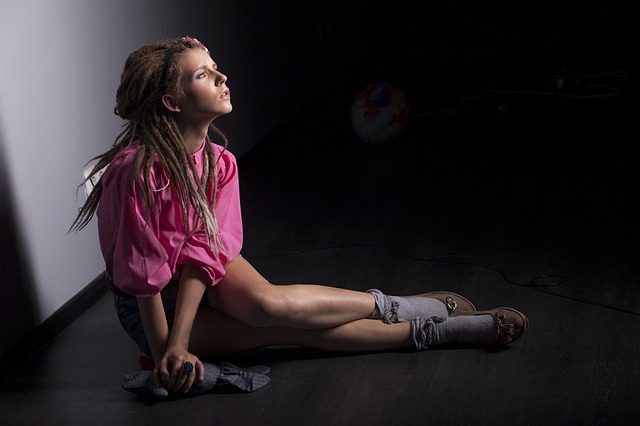 女の子座りとは？メリット・デメリットと正しい座り方・改善ストレッチ - 世田谷区 おかじま接骨院 自由が丘駅徒歩7分、九品仏駅徒歩2分の通いやすい接骨院