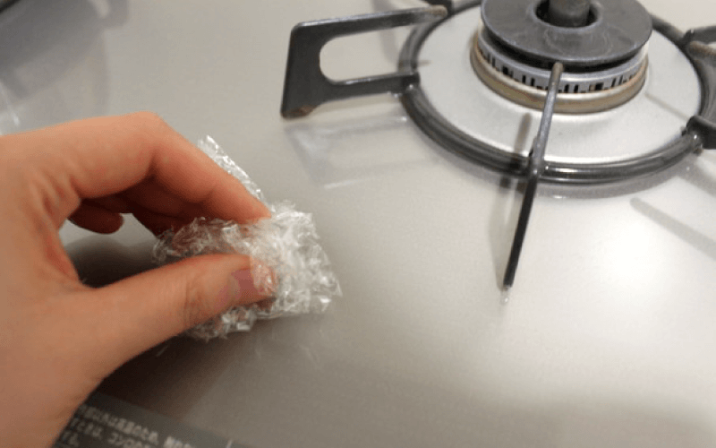 ガスコンロの掃除術頑固な焦げやこびりついた油汚れの落とし方となりのカインズさん