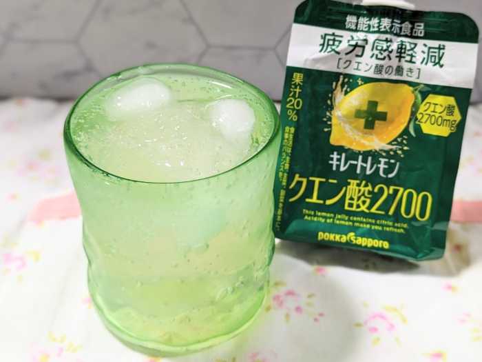 9 3はクエン酸の日 🍋 本日は「りんご酢」をプラスした 果汁入りはちみつドリンクレシピをご紹介します。 りんご酢を入れることでよりさっぱりとした味わいに。 汗をかいた後の水分補給にもぴったりのドリンクです。 ぜひ作ってみてくださいね。 —————————————— 作って