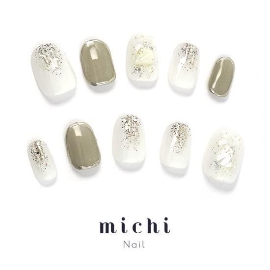 DAISOジェルネイル 塗ってみた 19 シアーホワイト その他のレビューはこちら🔻nemuoダイソーレビュー 使いやすいシアーカラー🫠---------------------------------プチプラネイル ジェルネイルセルフネイル ジェルネイルデザインオフィスネイル セルフネイル