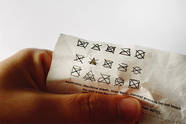 水洗い不可マークは洗濯できない？ドライコースなら洗える？洗濯禁止の服のケア方法を詳しく解説！ – DAILY CLEANERS Co