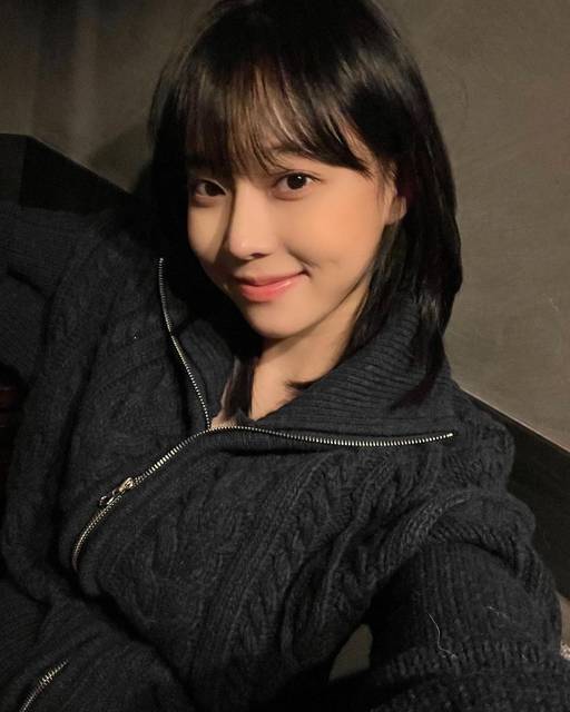 イ・ユミの韓国メイクがかわいい！抜け感＆すっぴん風メイクのやり方