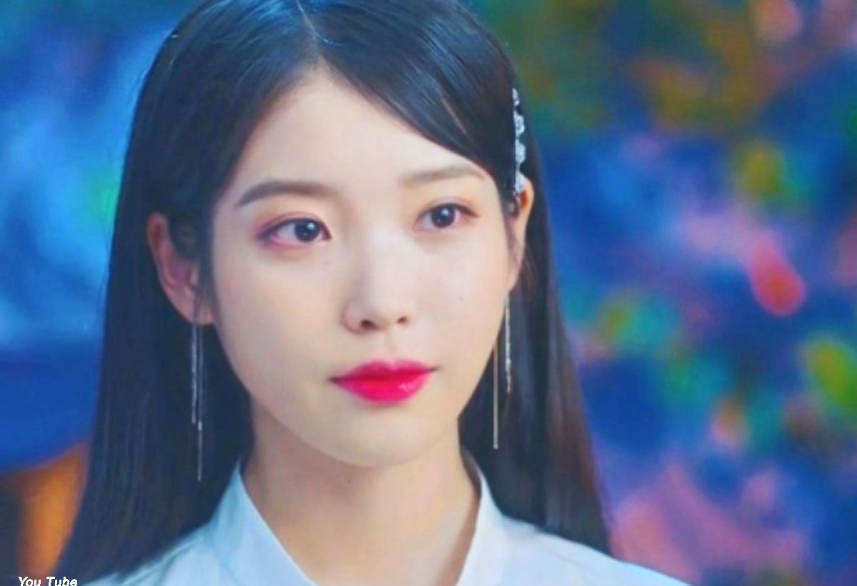 IU「私の実際の体重は46kg、見えないところに贅肉がある」 - Kstyle