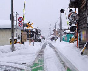 雪道で転ばない歩き方 滑りやすい場所やタイミングは - ウェザーニュース