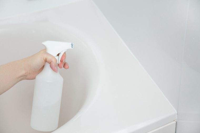 ユニットバス 黒カビ対策落ちない頑固カビが劇的に消える！確実な除去方法一人暮らしスキル