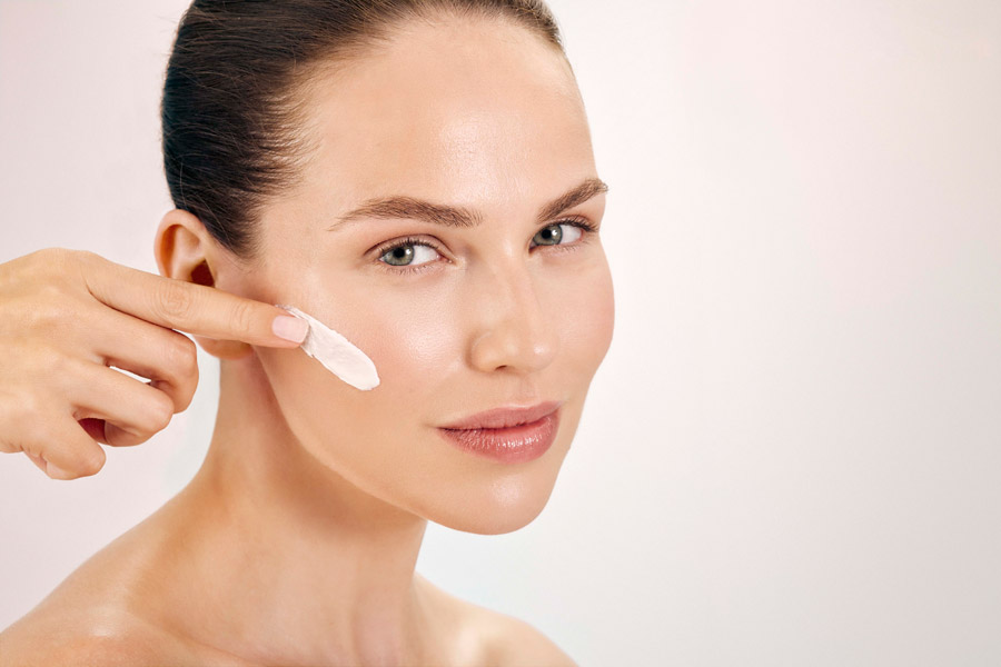 お肌が綺麗な女性の横顔のイラスト素材102927167- PIXTA