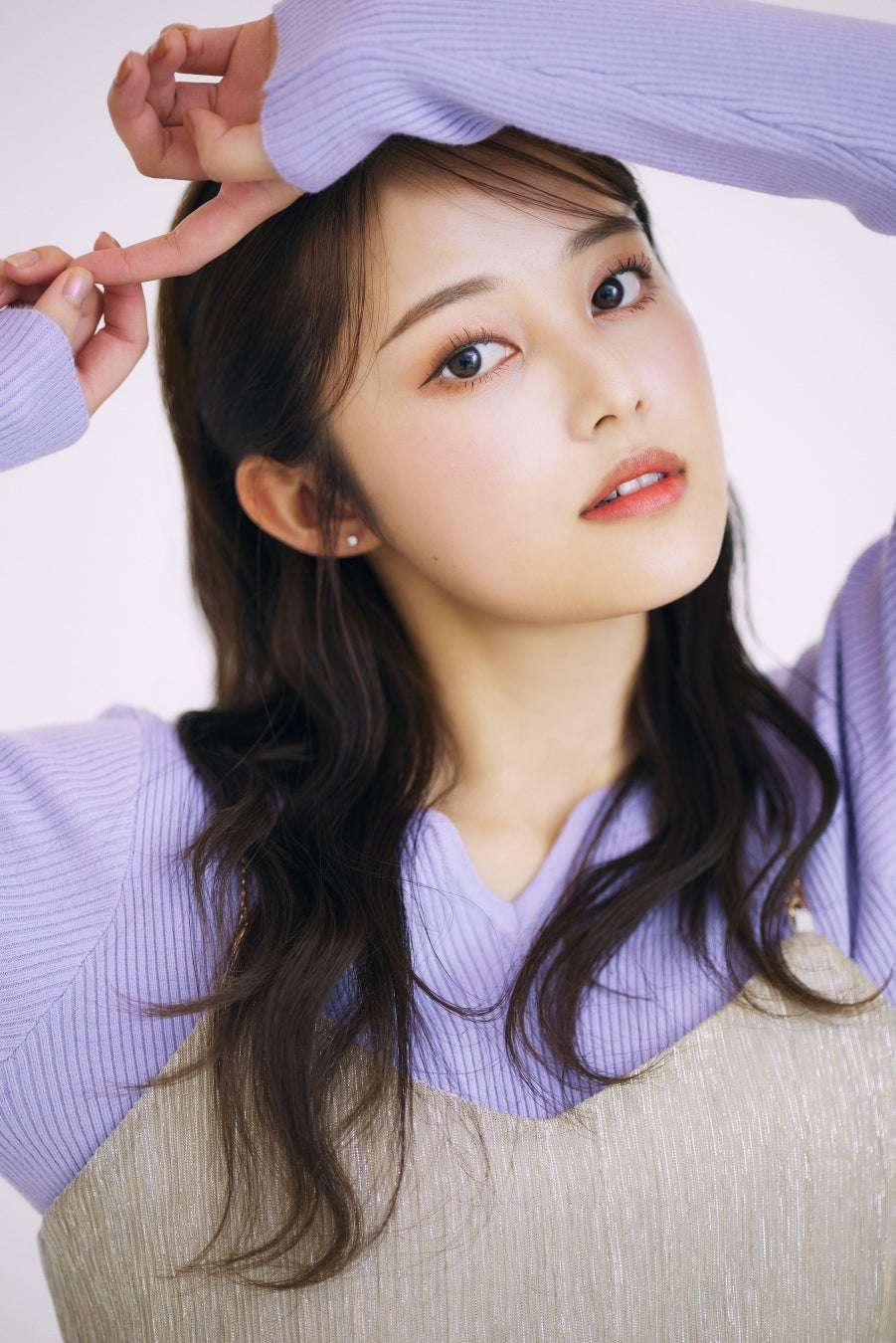 海外発！Breaking News スノーケリング中、脚にしがみつかれた女性 実はマナティーの“優しいハグ” 米 ＜動画あり＞Techinsight テックインサイト 海外セレブ、国内エンタメのオンリーワンをお届けするニュースサイト