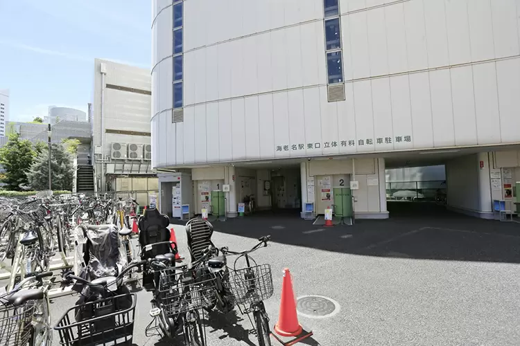 海老名駅東口ロータリー - 海老名の道路