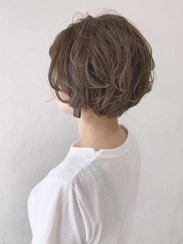 かっこいいショートボブ前髪あり50代の髪型15選 年齢を感じさせない大人のヘアスタイル集- LALAヘアカタログ