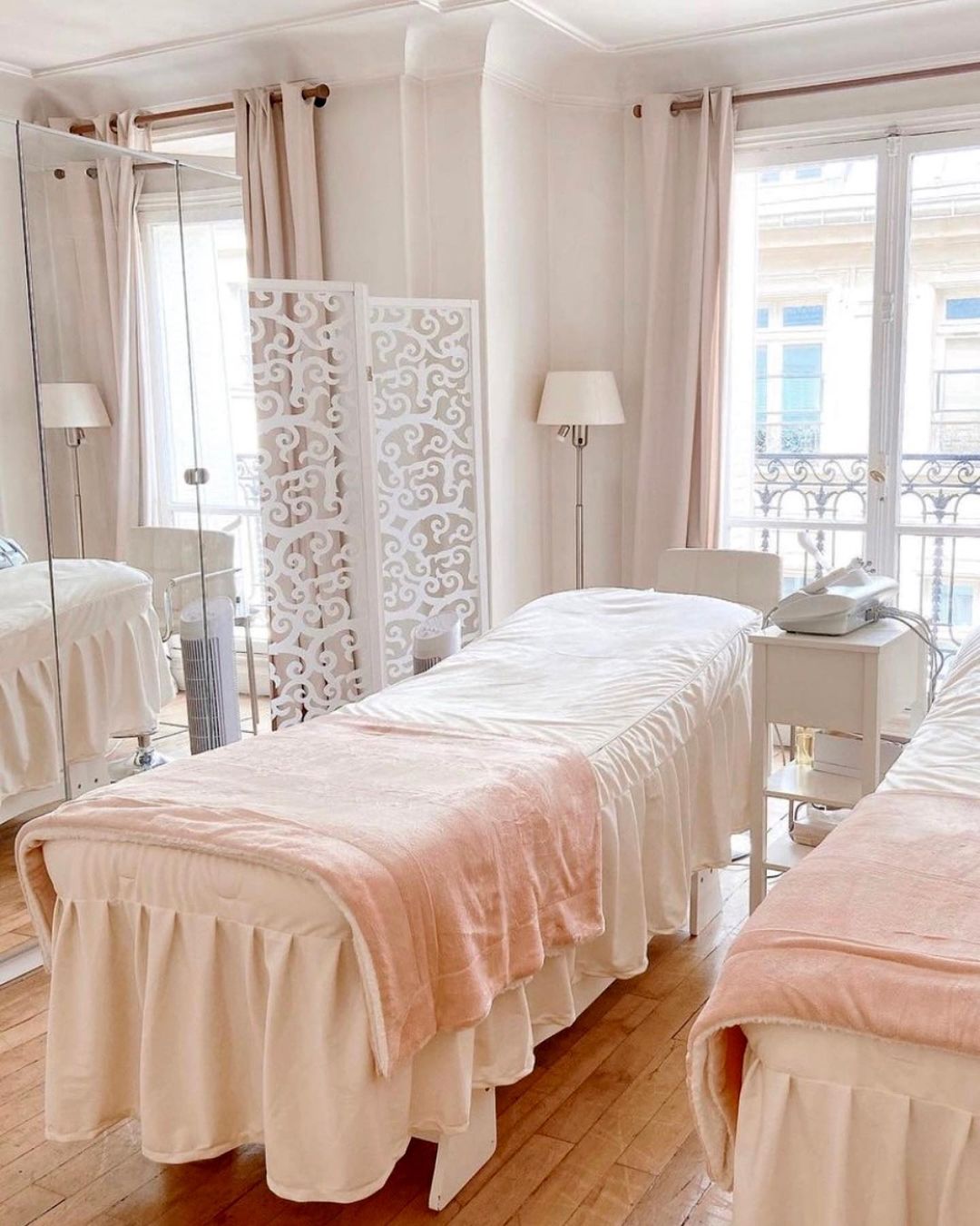 パリ日本人マッサージサロン - Michi in Paris