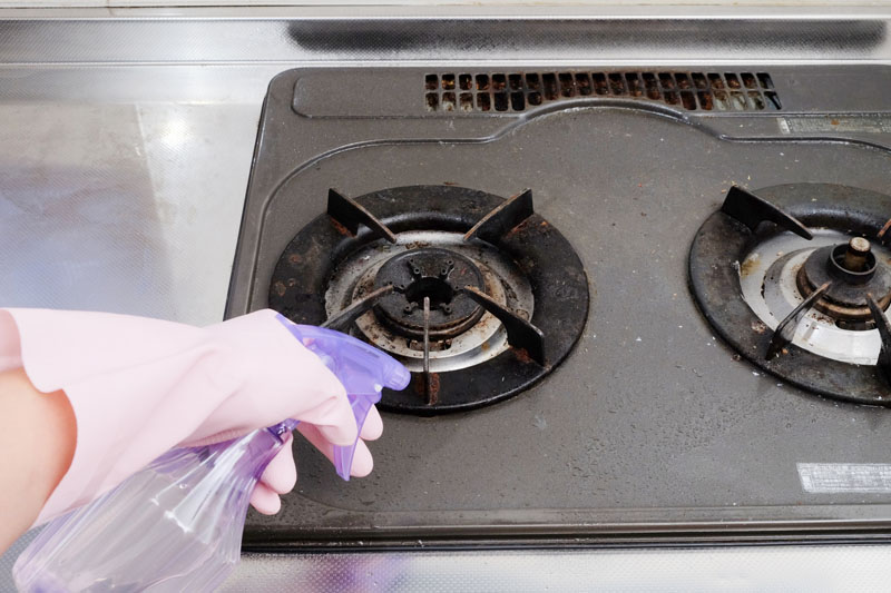 最強焦げ落とし 大掃除！重曹でコンロのひどい焦げ付きの落とし方！ - yukachi parisyukachi_paris