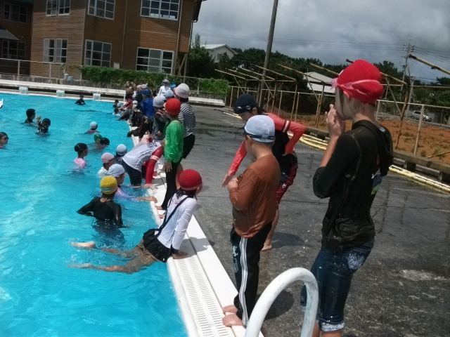 7.14 水着衣水泳 6年川上小学校のホームページ