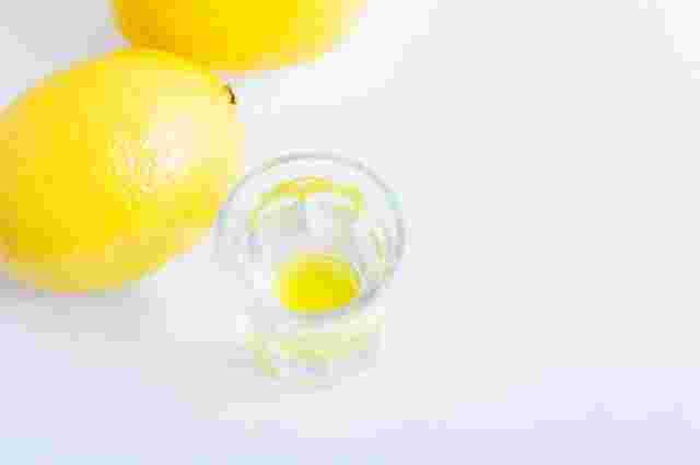 レモンは冷凍保存で長持ち＆香りキープ！野菜ソムリエが徹底解説 - macaroni