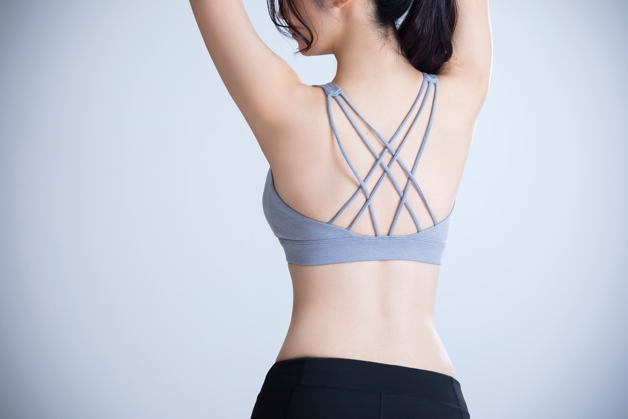 必見 即効で背中のハミ肉を落とす方法を解説します中区紙屋町 パーソナルトレーニング専門ジム くびれ美人