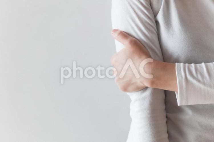 手をつなぎたい女と、腕を組みたい男の違い。ゆうきゆうの心理学ステーション 公式