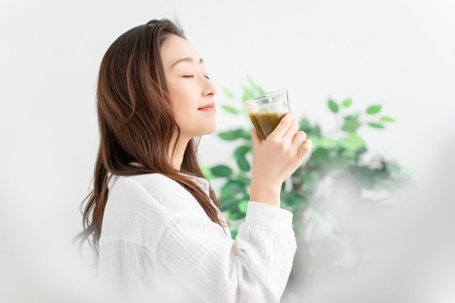 5日間 IUダイエット❤️2日目❤️ なんと！1日で体重が0.6kg減っていました👏 これは嬉しい！モチベーションになります🥺今のところきつさはそんなないけど、あと3日と思うと気が遠くなります、、笑 りんごはその時はすぐお腹いっぱいになるけど、すぐお腹空きます