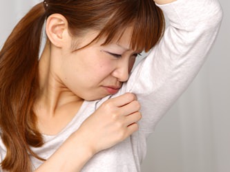 脇のブツブツはワキガを悪化させるの？ワキガや多汗症の悩みに答えるwebマガジン