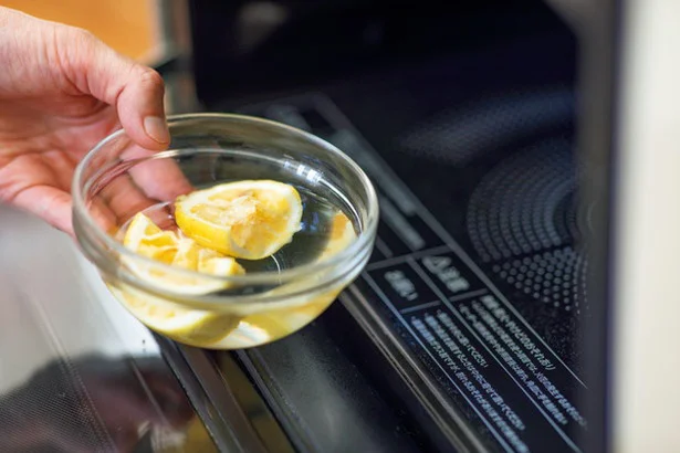 電子レンジの臭い取り簡単に解決！臭いや汚れを落とす掃除方法を解説KURACHIE暮らしの備忘録