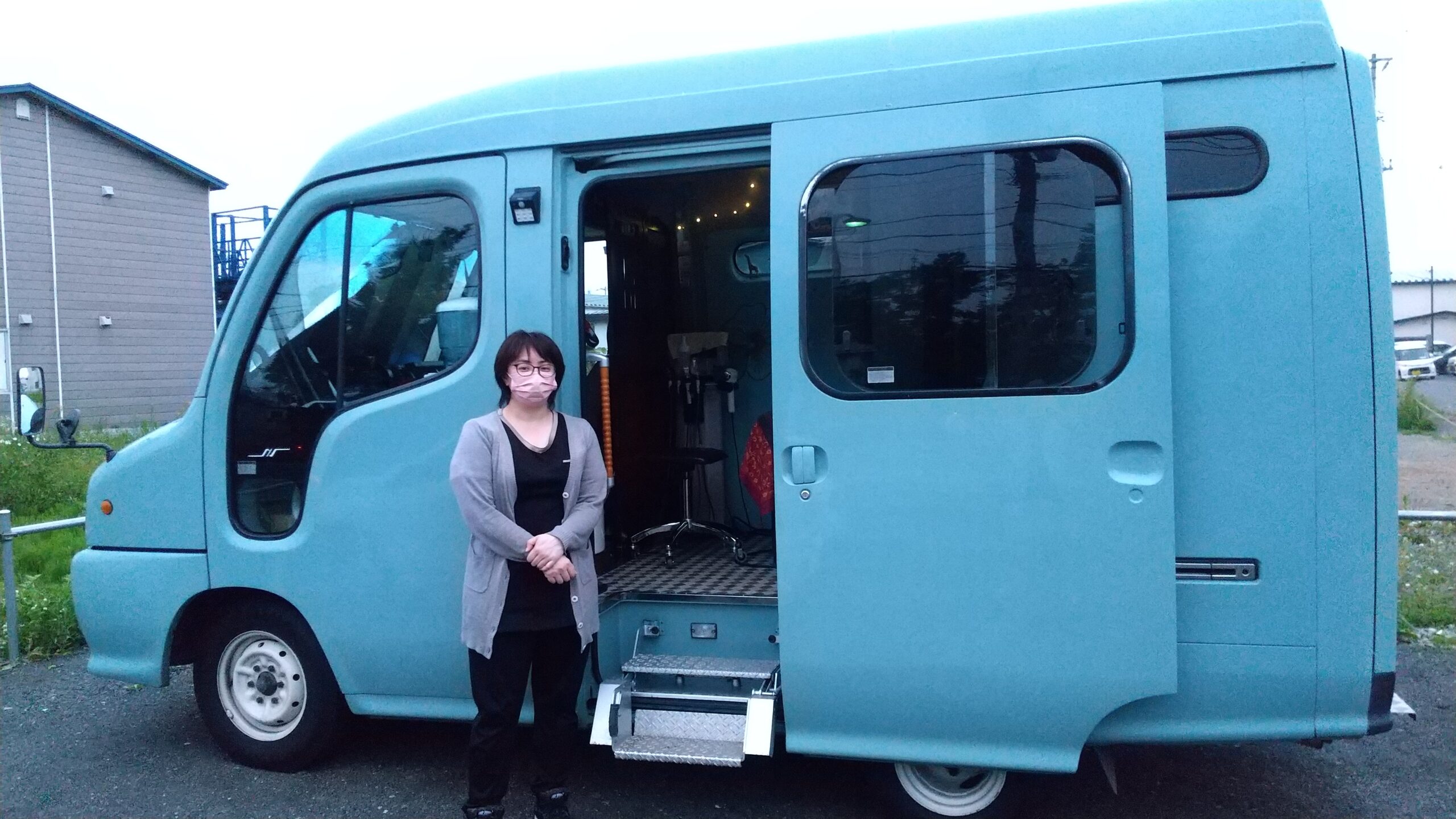 Vol.35 移動美容車ですべての人をキレイに！連載記事美容サロン経営を学ぶならホットペッパービューティーアカデミ