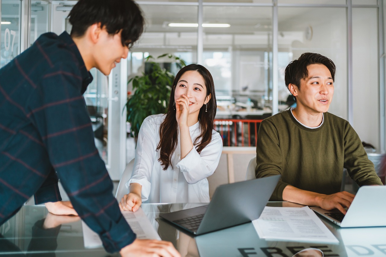 男性をドキッとさせる。女性からのボディタッチ「マイナビウーマン」
