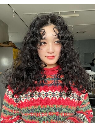 ゆるふわパーマ ウェーブパーマ 小顔 ミディアムヘアスタイル CANAANhair salon原宿 表参道 美容室
