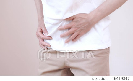 お腹が痛い若い女性 腹痛 ボディパーツ パーツカットの動画素材32810108- PIXTA