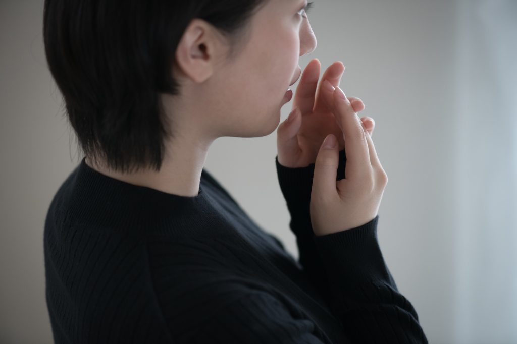 奥歯が｢ドブ臭い｣!?気になる臭いの治し方姫路市のきたみち歯科医院