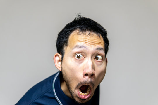 目を見開く癖がある人の心理！男性も女性も威嚇または好意の表れ特徴シラベルコちゃん