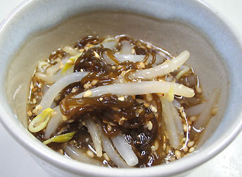 じつは「もやし」は栄養豊富な食材!? 疲労回復におすすめの「酢もやし 」を１週間おためし！ オトナのゆるビューティライフ ダイエット、フィットネス、ヘルスケアのことならFYTTE-フィッテ