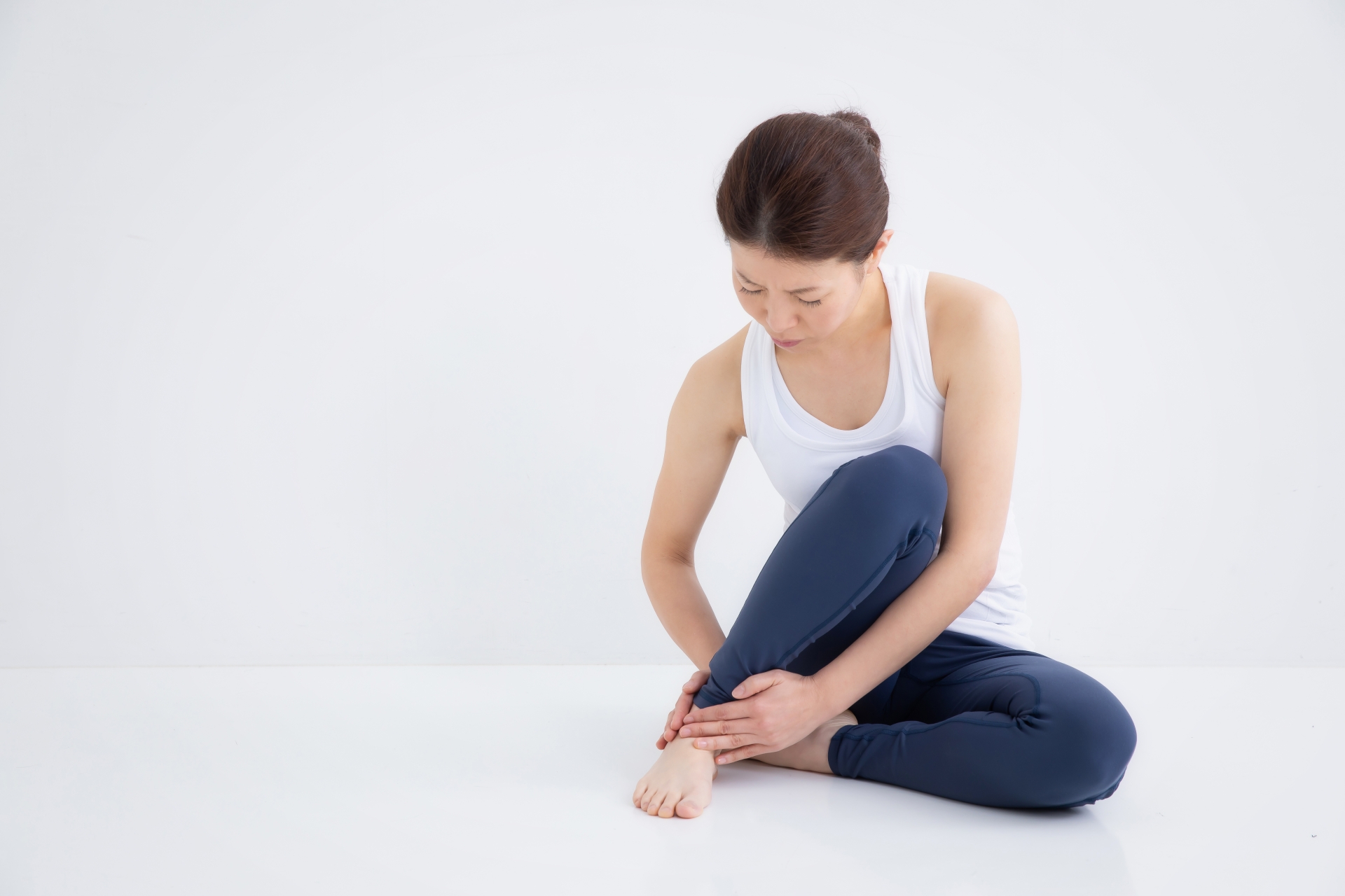 黄色いアザについて。最近黄色いアザが急に増えて心配なっており- Yahoo!知恵袋