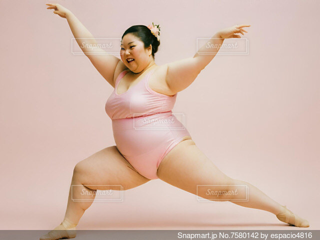 4,147 肥満 お腹 Stock Photos, High-Res Pictures, and Images - Getty Images肥満女性