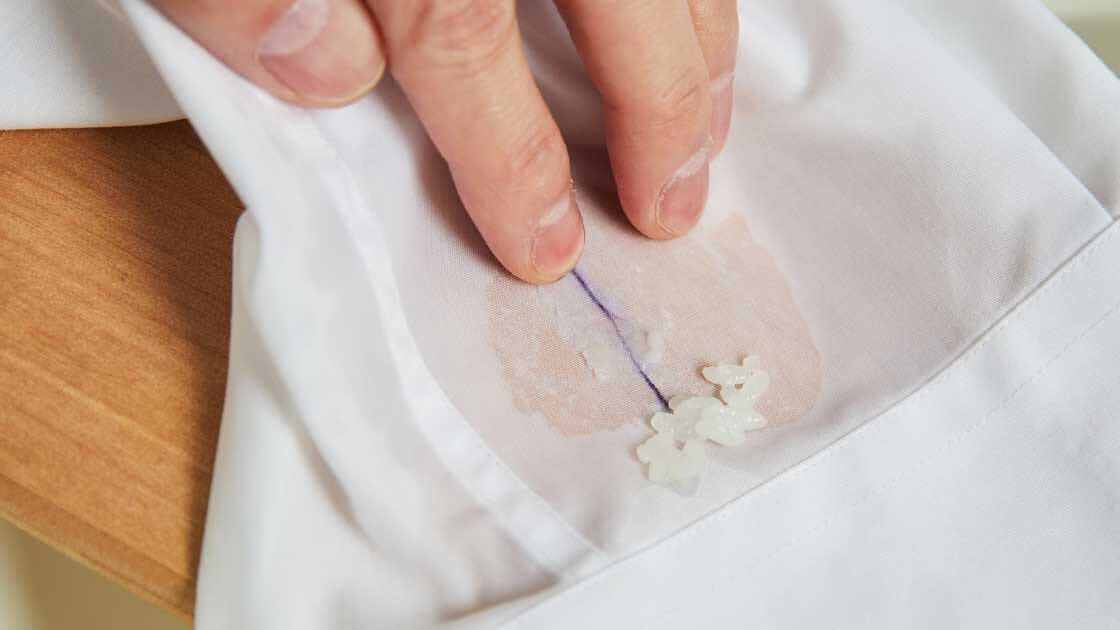 手軽さNo1ボールペンの染み抜き方法。 コインランドリー日本一の店長洗濯講座