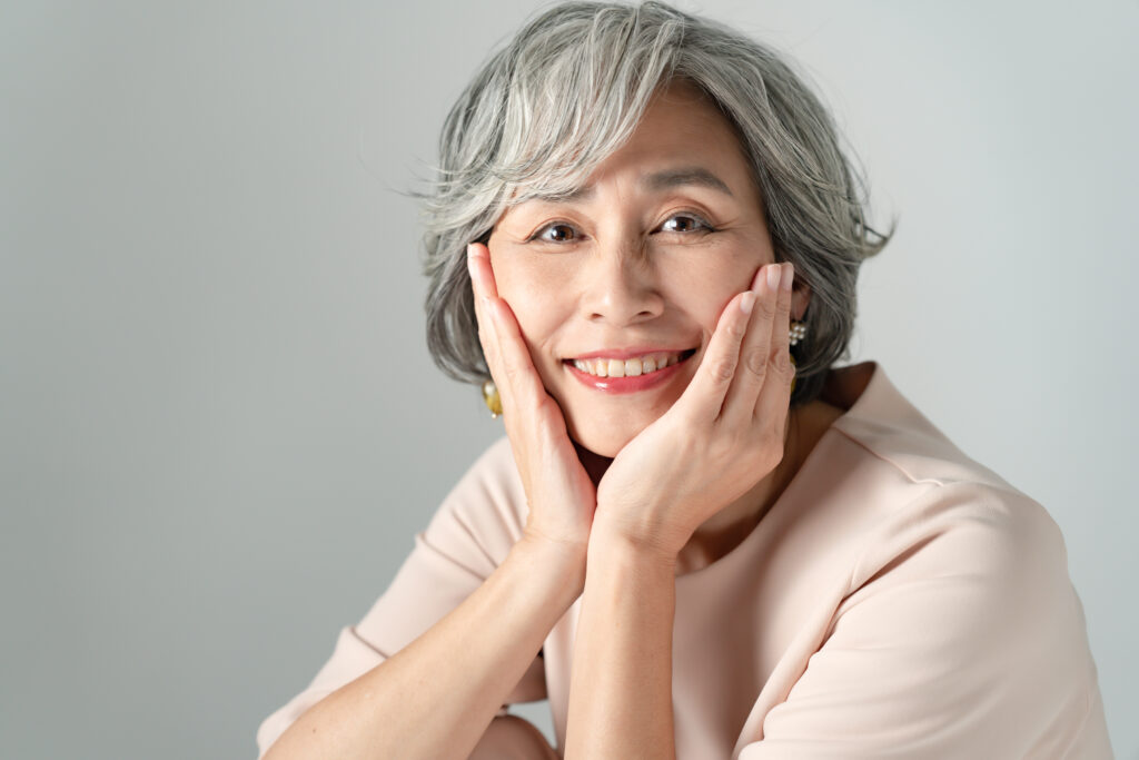 白髪女子立ち絵 - 夢の現 - BOOTH