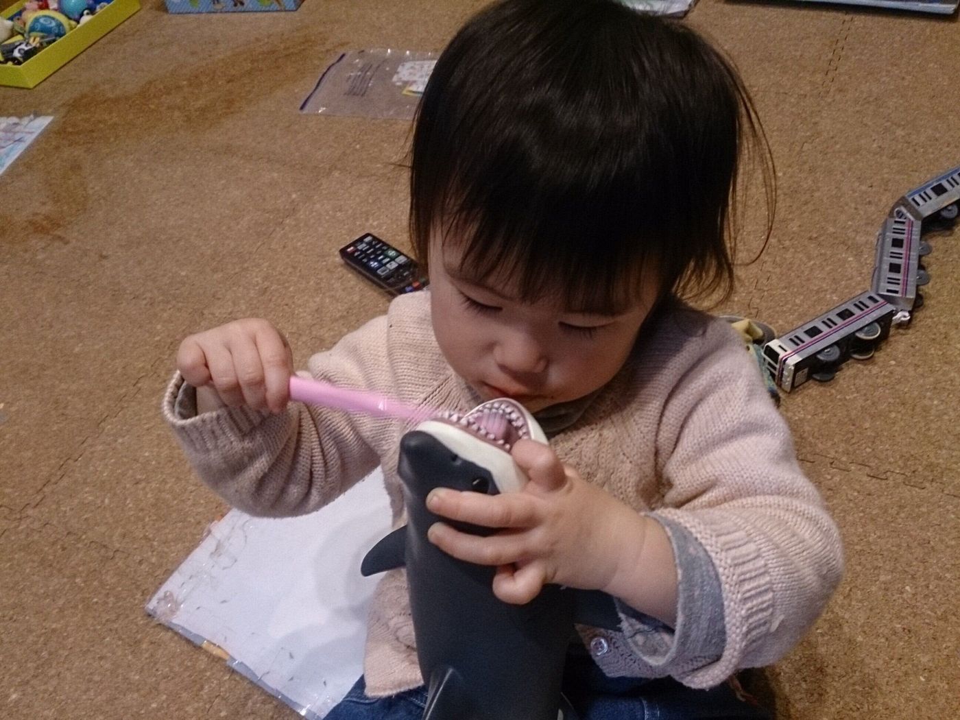 コップを持つ手が震える 」放置してはいけない、注意したい危険な ふるえ と隠れた疾患とはヨガジャーナルオンライン