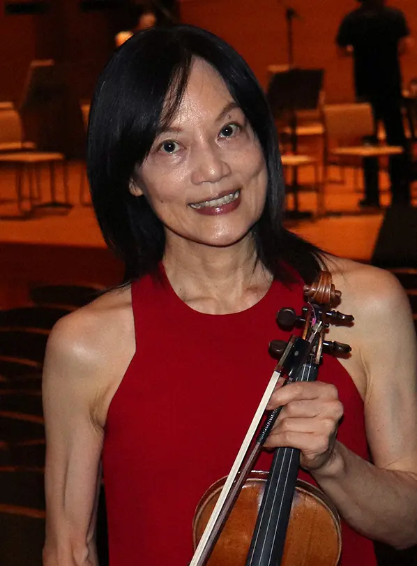 ユーレイズミーアップを弾くバイオリンパフォーマンス