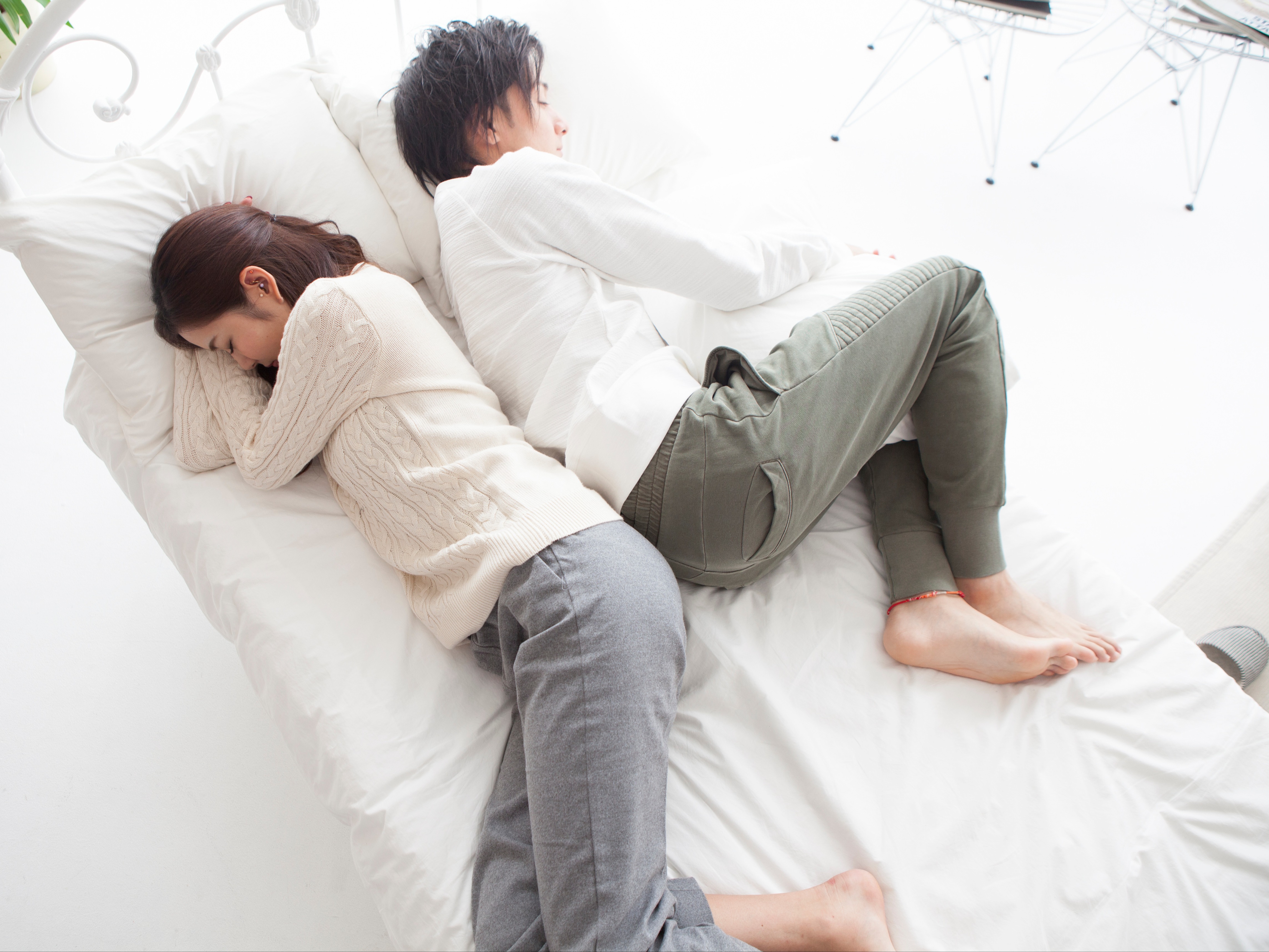 腕枕をする男性の心理とは？男女別のお悩み＆解決策も公開！ -セキララゼクシィ