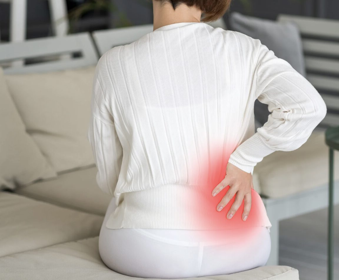 デスクワークの腰痛原因は座り方や椅子選びにあった！反り腰になる原因と予防、腰に負担をかけにくい椅子の選び方についてご紹介EXGELSEATING LAB エクスジェル シーティングラボ株式会社 加地