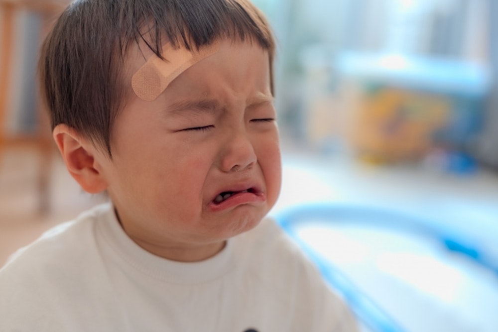 子どもが指を挟んだ！病院は何科？応急処置と内出血・腫れの対処医師監修kosodate LIFE 子育てライフ