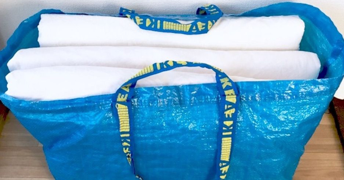 ファスナー付 100均ダイソーの大容量な収納袋 手提げ袋 のメリット・デメリット。330円で布団も入ったという！くらしとふわっと100均ブログ