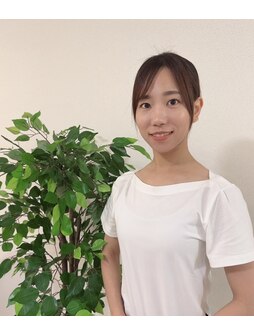 身長の高いのが悩み。猫背と背中痛をピラティスで解消しています！セリーン ピラティス パーソナルトレーニングスタジオ