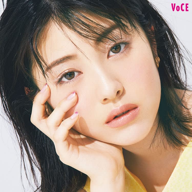 浜辺美波“飲んべえ”な一面明かす 一人飯で酒たしなみ「めっちゃ辛くて」からしれんこんに涙 - シネマ写真ニュース : 日刊スポーツ