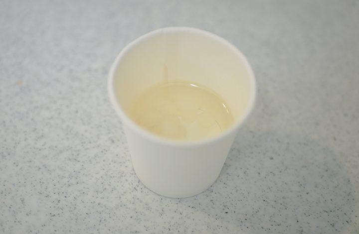 自家製みつろうクリーム10g リップスティック6gミツバチ農家が作った 1000円ポッキリ 送料無料 みつろう アーモンド油 持続性リップクリーム リップ ハンドクリーム 無添加 蜂蜜 リップケア 唇 皮むけ 荒れ 色素沈着 ミツロウ蜂蜜と石鹸・香り ささやまBeeFarm