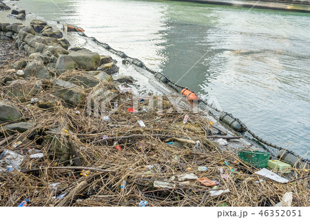 地球が直面する環境問題～ ③水質汚染株式会社ZEAL TEAMリユース・トラックのリーディングカンパニ